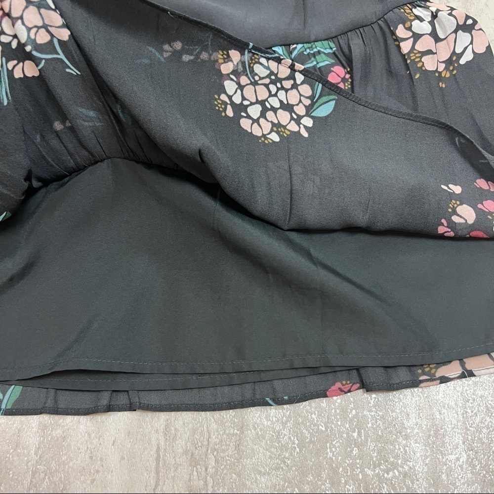 Loft outlet floral tiered skirt size 4 ruffled swing skirt - Picture 8 of 8